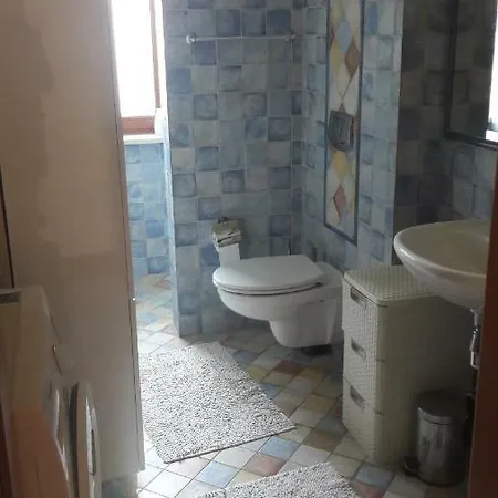 Dom Nad Jeziorem W Lesie Chwaszczyno